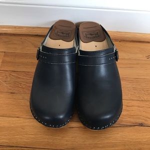 Troentorp Navy Blue Clogs